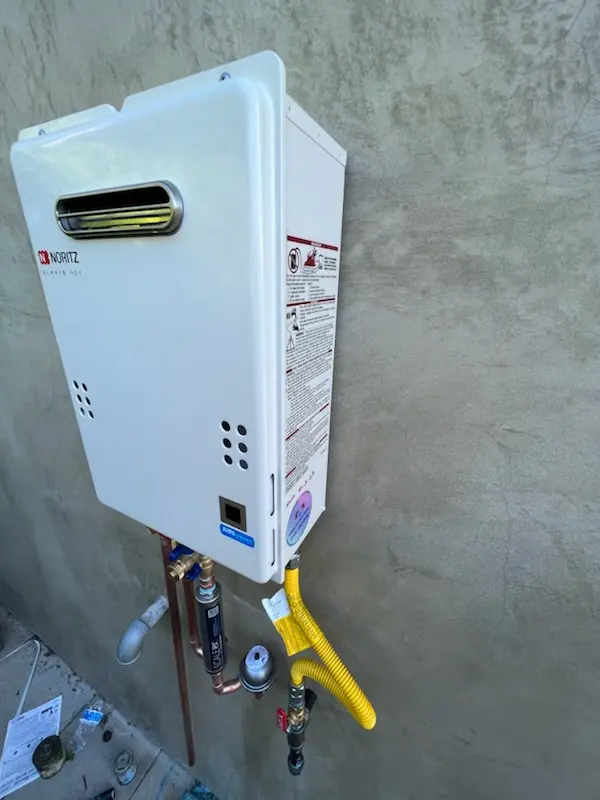 Tankless water heater installation for Ivybrook Ridge homes